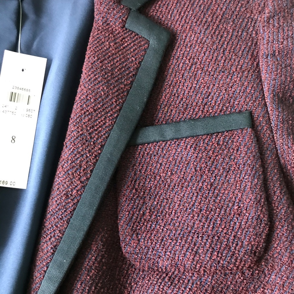 Gorgeous Ann Taylor Blazer, Size 8 - Picture 6 of 8